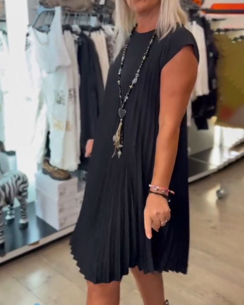 Everyday Pleated Midi Dress